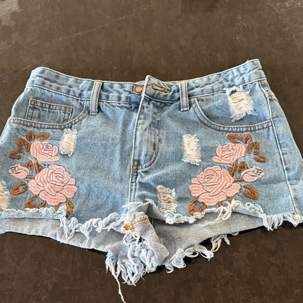 Embroidered denim shorts